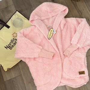 NWT Nordic Beach Pink Heaven Body Wrap